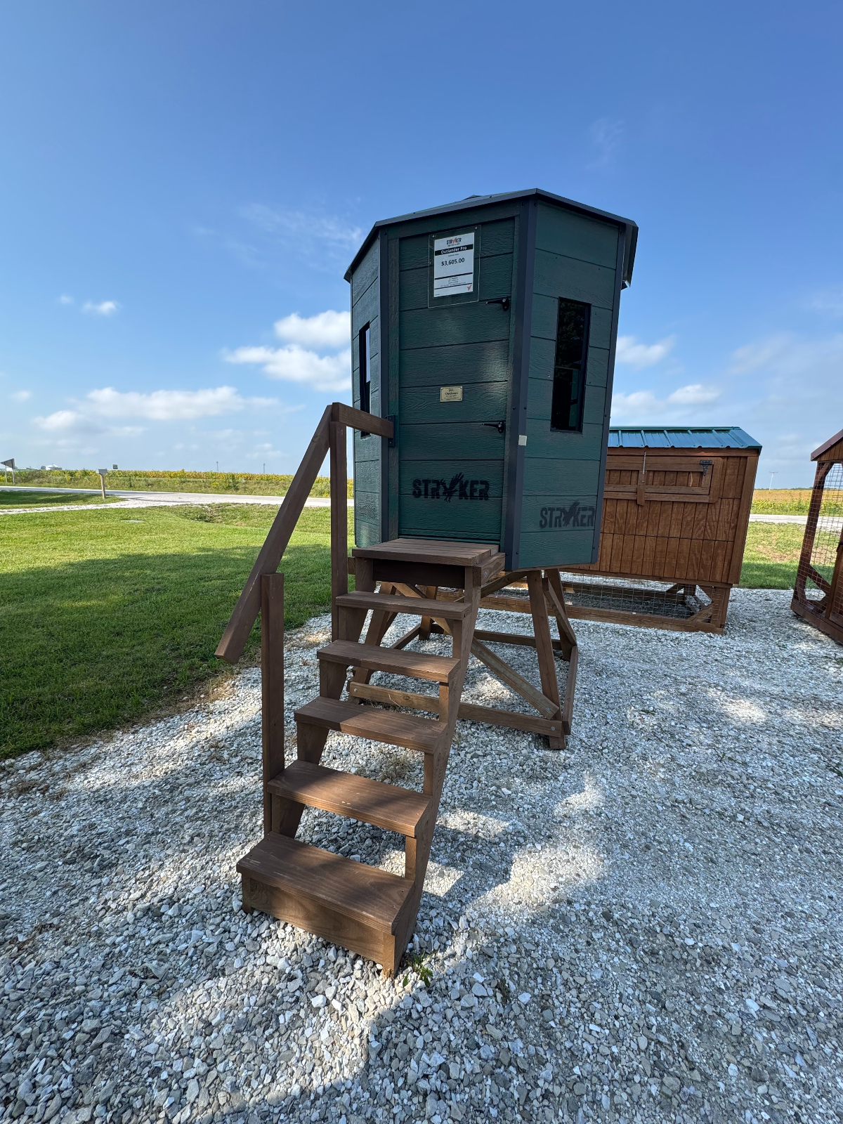 6' x 6' Compact Hunting Blind Shed for Efficient Game Storage in MT.STERLING, IL for sale in MT.STERLING, IL